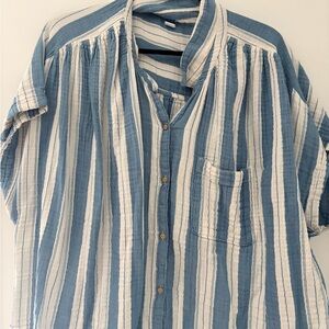 Old Navy Casual Blue and White Striped Shirt
